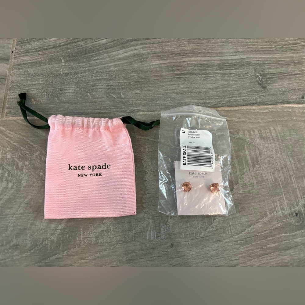 Light peach gum drop earrings. Kate Spade brand new in packaging.